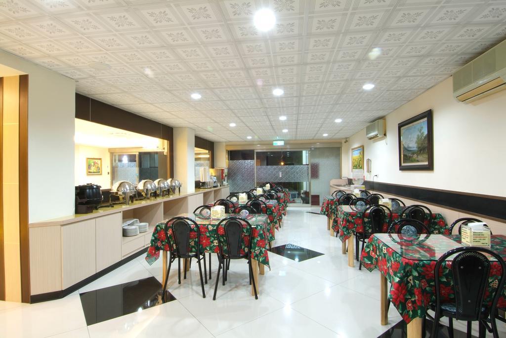 Puti Commercial Hotel Лонгтан Екстериор снимка