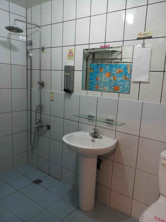 Puti Commercial Hotel Лонгтан Екстериор снимка