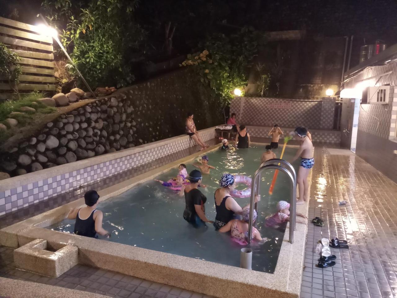 Puti Commercial Hotel Лонгтан Екстериор снимка