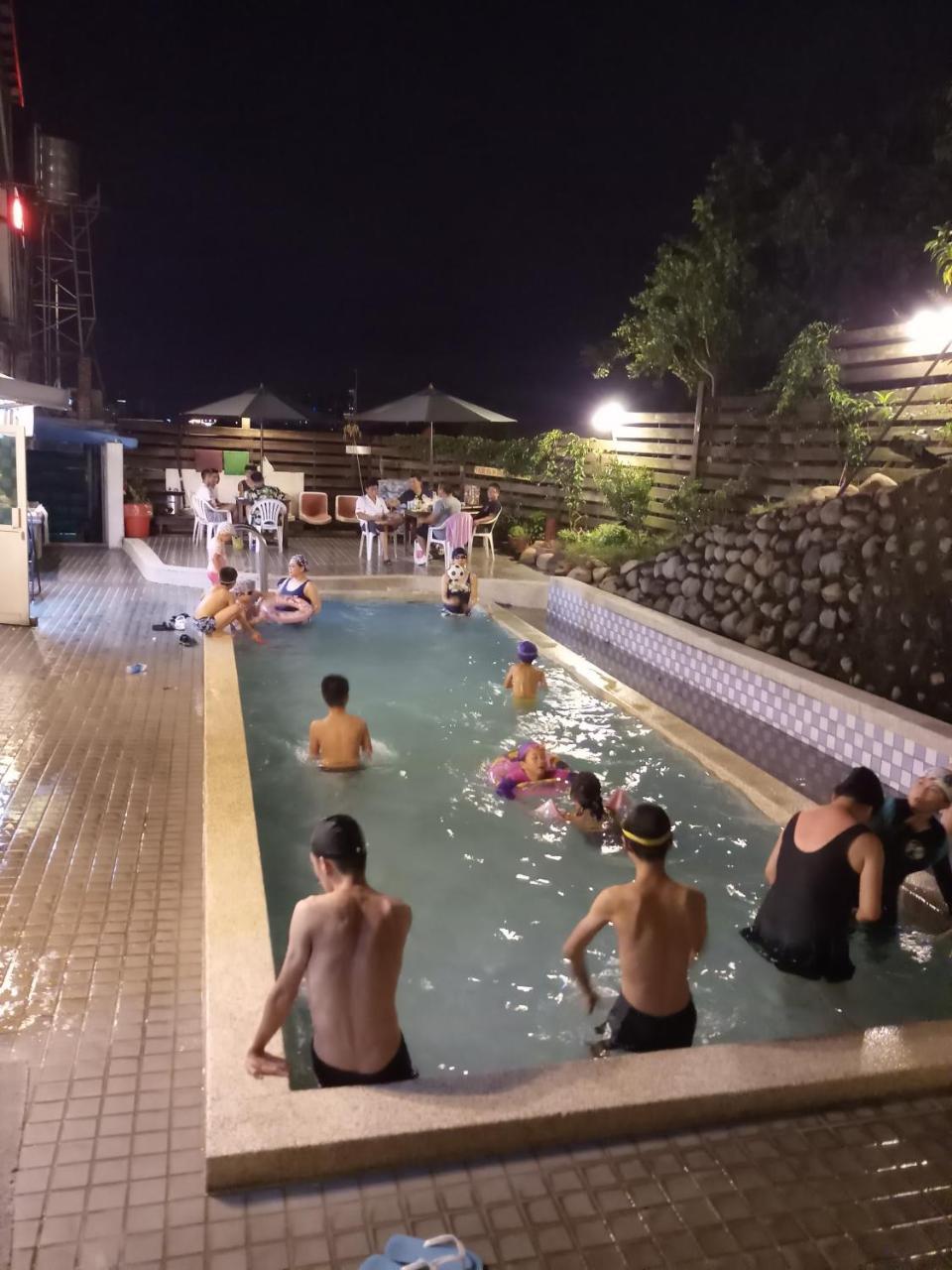 Puti Commercial Hotel Лонгтан Екстериор снимка